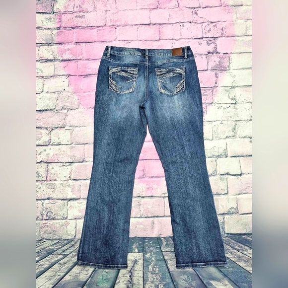 Maurices boot cut jeans - Picture 3 of 4